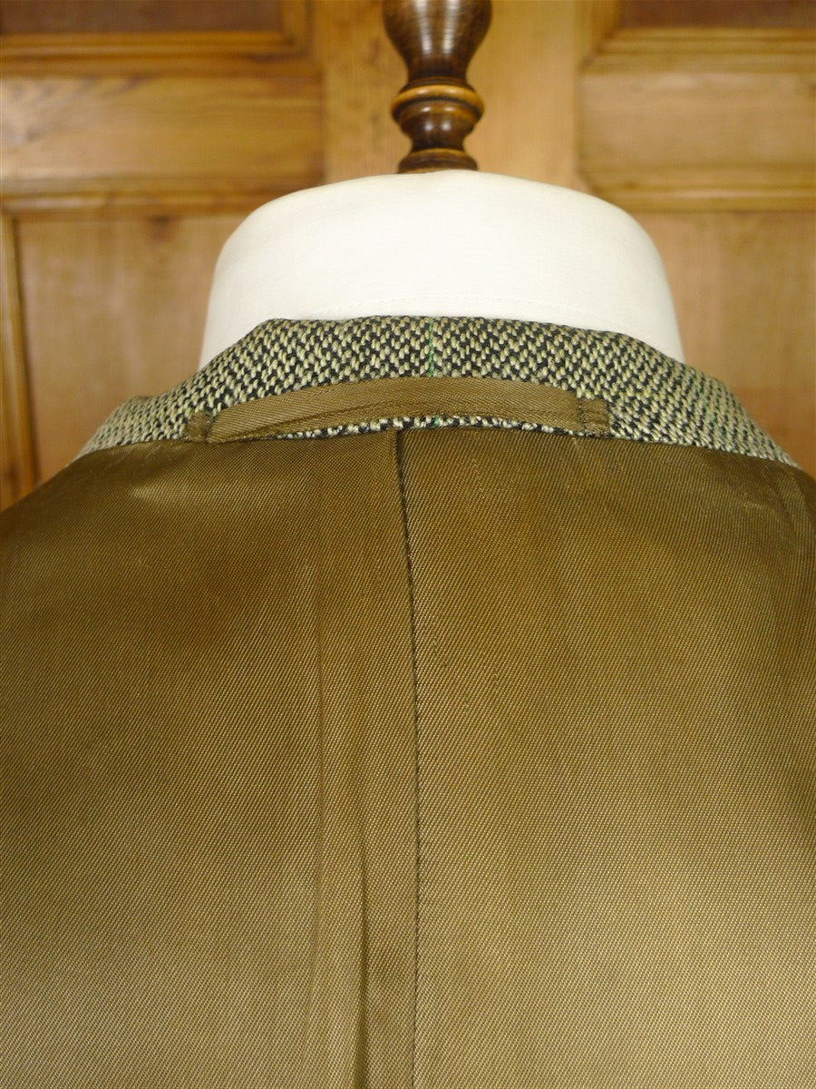 26/0272 vintage wells of mayfair savile row wp check tweed coat overcoat 40