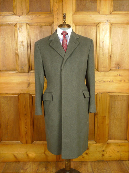 26/0298 superb vintage wells of mayfair savile row heavyweight lovat green melton wool overcoat w/ horn buttons 40