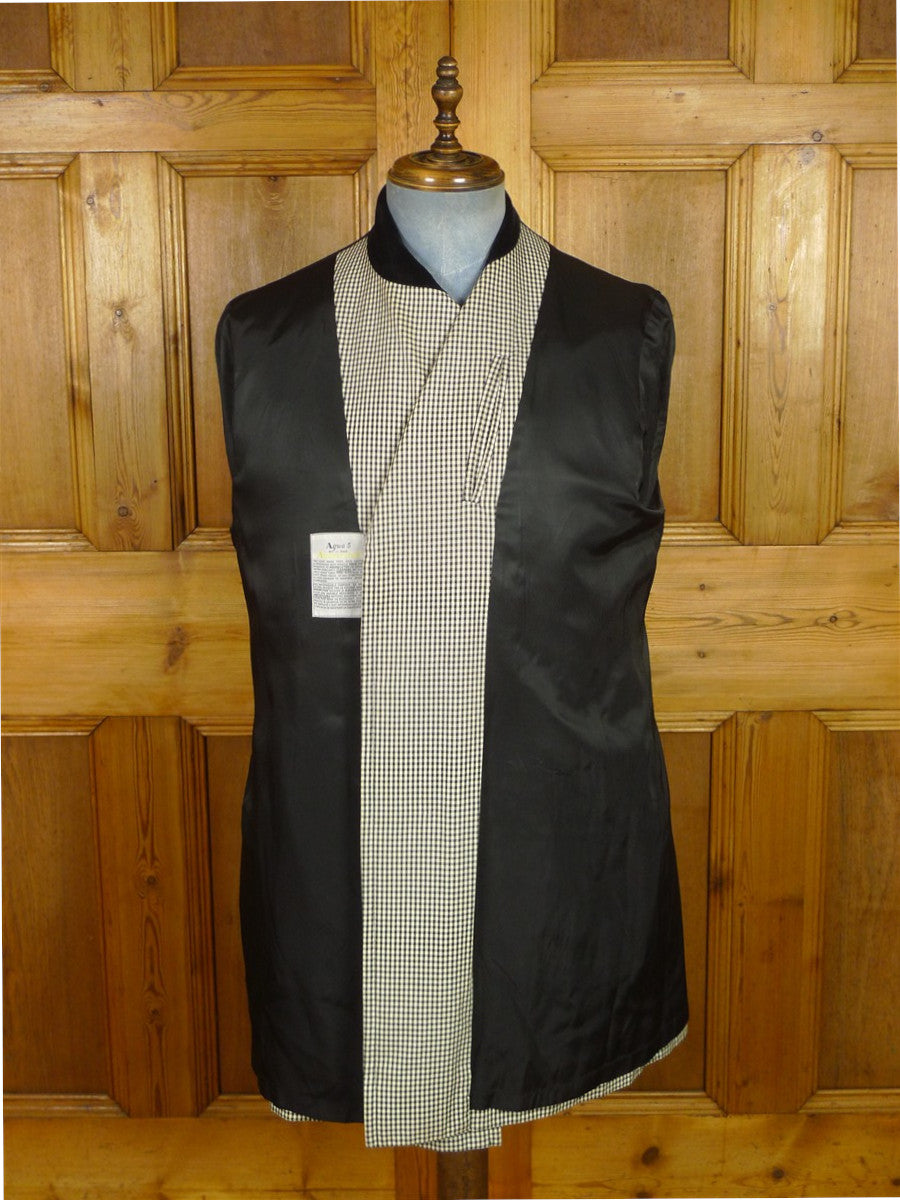 26/0304 very rare immaculate aquascutum 'aqua 5' b&w dogtooth check coat / drape jacket w/ velvet facings 38-39 short to regular