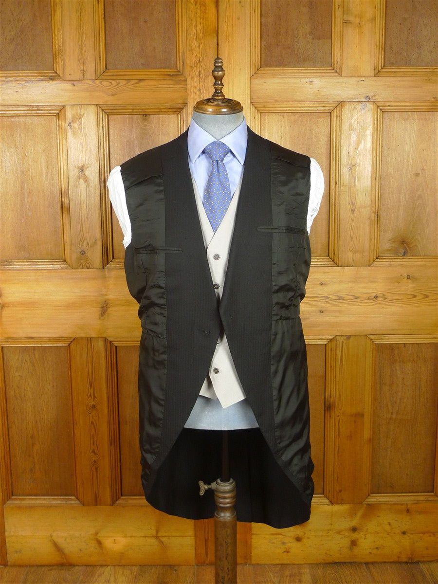 26/0329 immaculate 1992 n. chapman savile row bespoke black herringbone wool morning coat 40-41 regular