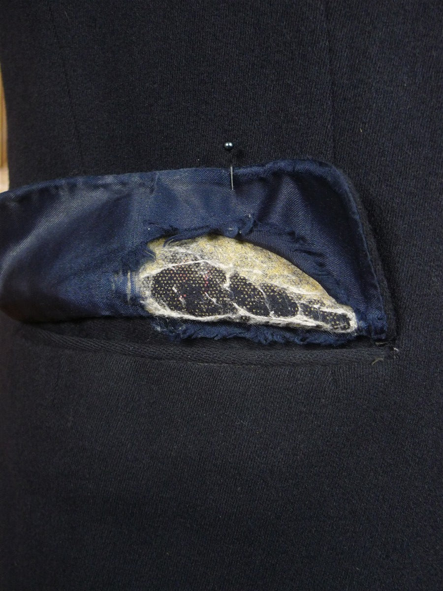 26/0333 vintage aquascutum navy blue venetian wool raincoat overcoat coat 42 regular