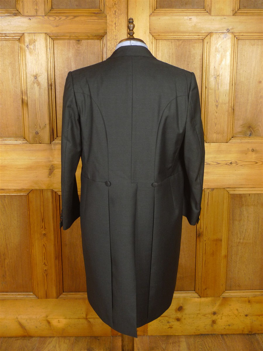 26/0364 immaculate gio genco mayfair 2013 italian bespoke charcoal grey fine herringbone wool morning coat 42 short to regular