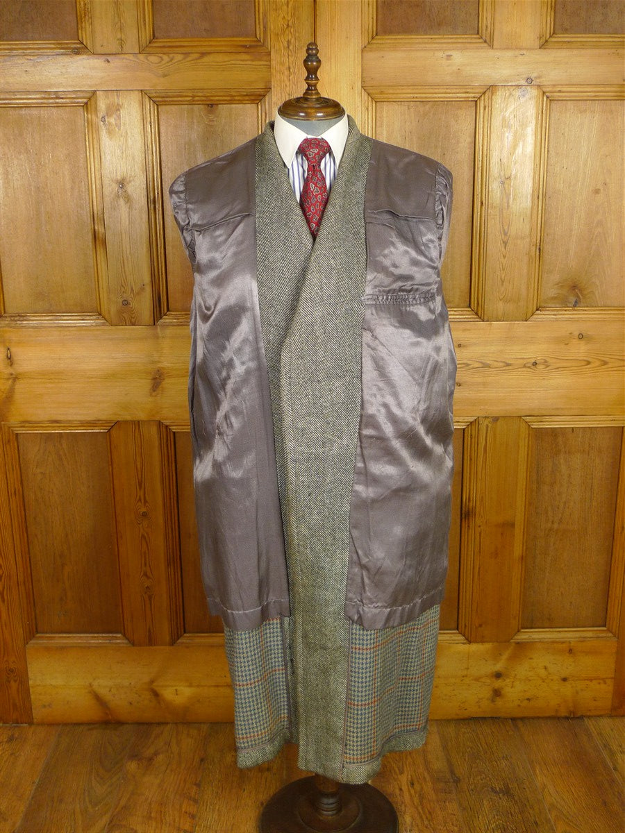 26/0398 genuine 1940s vintage heavyweight grey herringbone tweed full-length overcoat coat 41-42