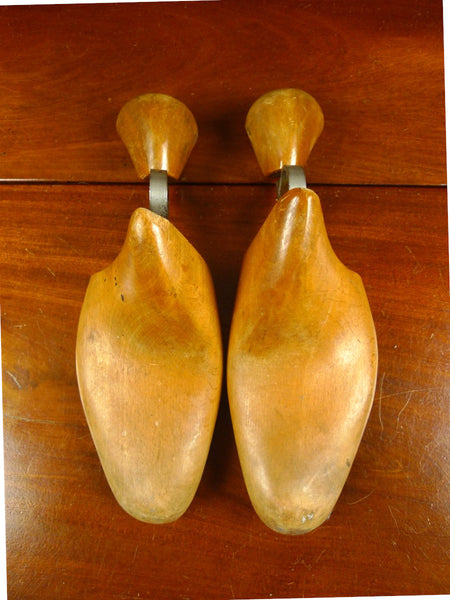 26/0406 genuine vintage wooden shoe block tree 7