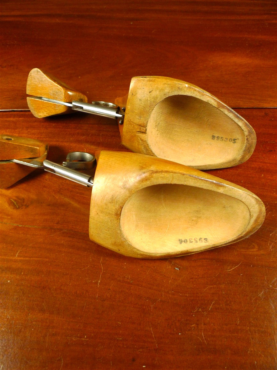 26/0406 genuine vintage wooden shoe block tree 7