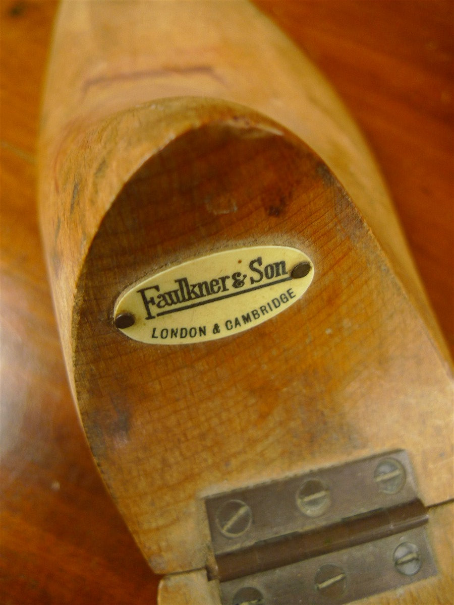 26/0404 genuine vintage wooden shoe block tree 7