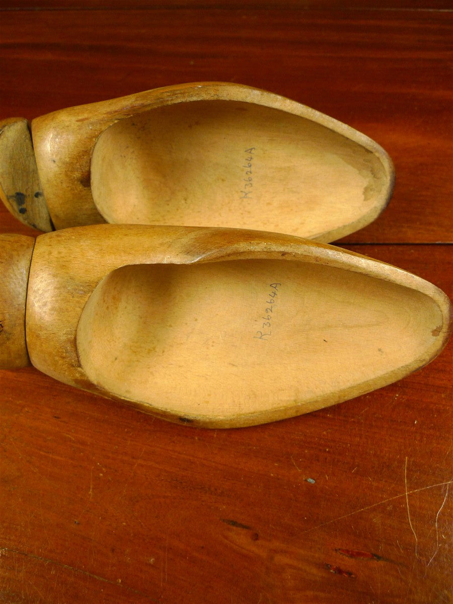 26/0404 genuine vintage wooden shoe block tree 7