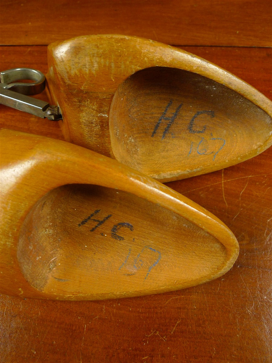 26/0403 genuine vintage wooden shoe block tree 8