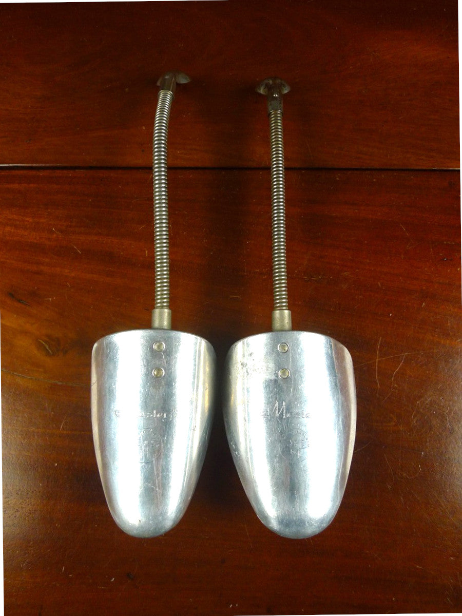 26/0409 genuine vintage british metal shoe block tree 8 - 9