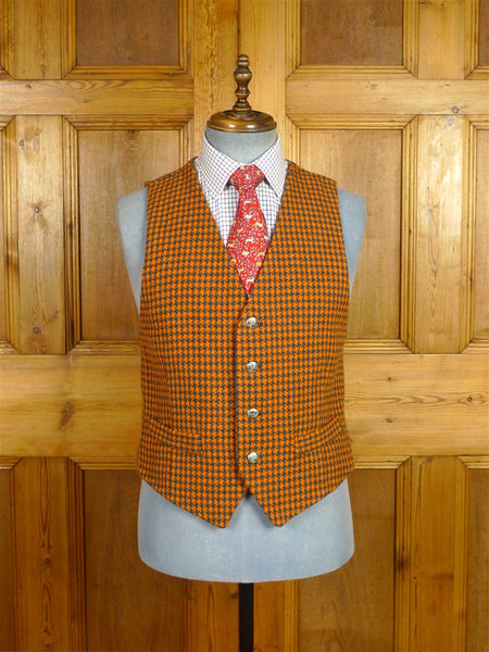 26/0421 wonderful 1950s vintage scottish hebrides tweed amber / teal houndstooth check waistcoat 38-39