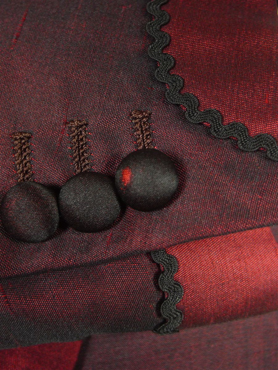 26/0423 wonderful 1967 vintage cyril castle savile row bespoke burgundy red silk dinner / smoking jacket 40 short