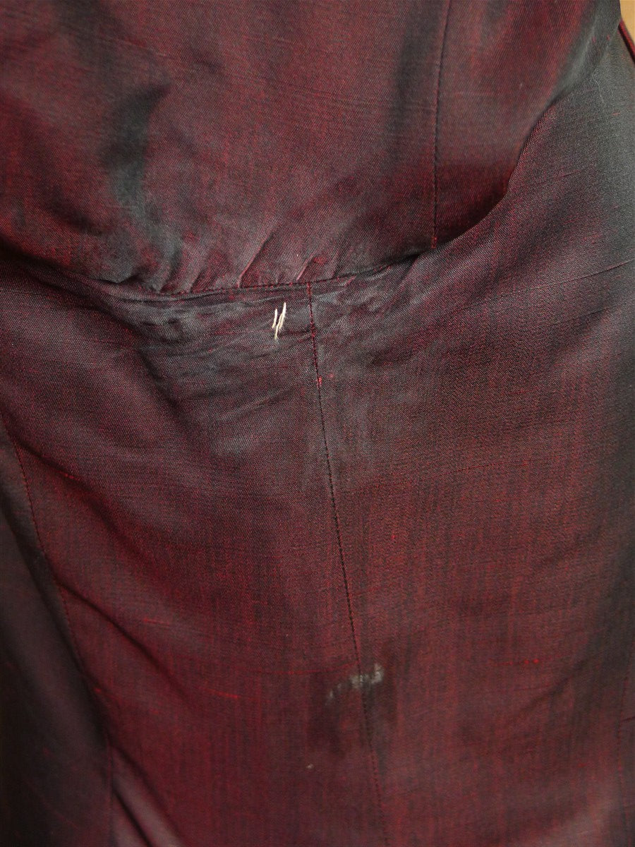 26/0423 wonderful 1967 vintage cyril castle savile row bespoke burgundy red silk dinner / smoking jacket 40 short