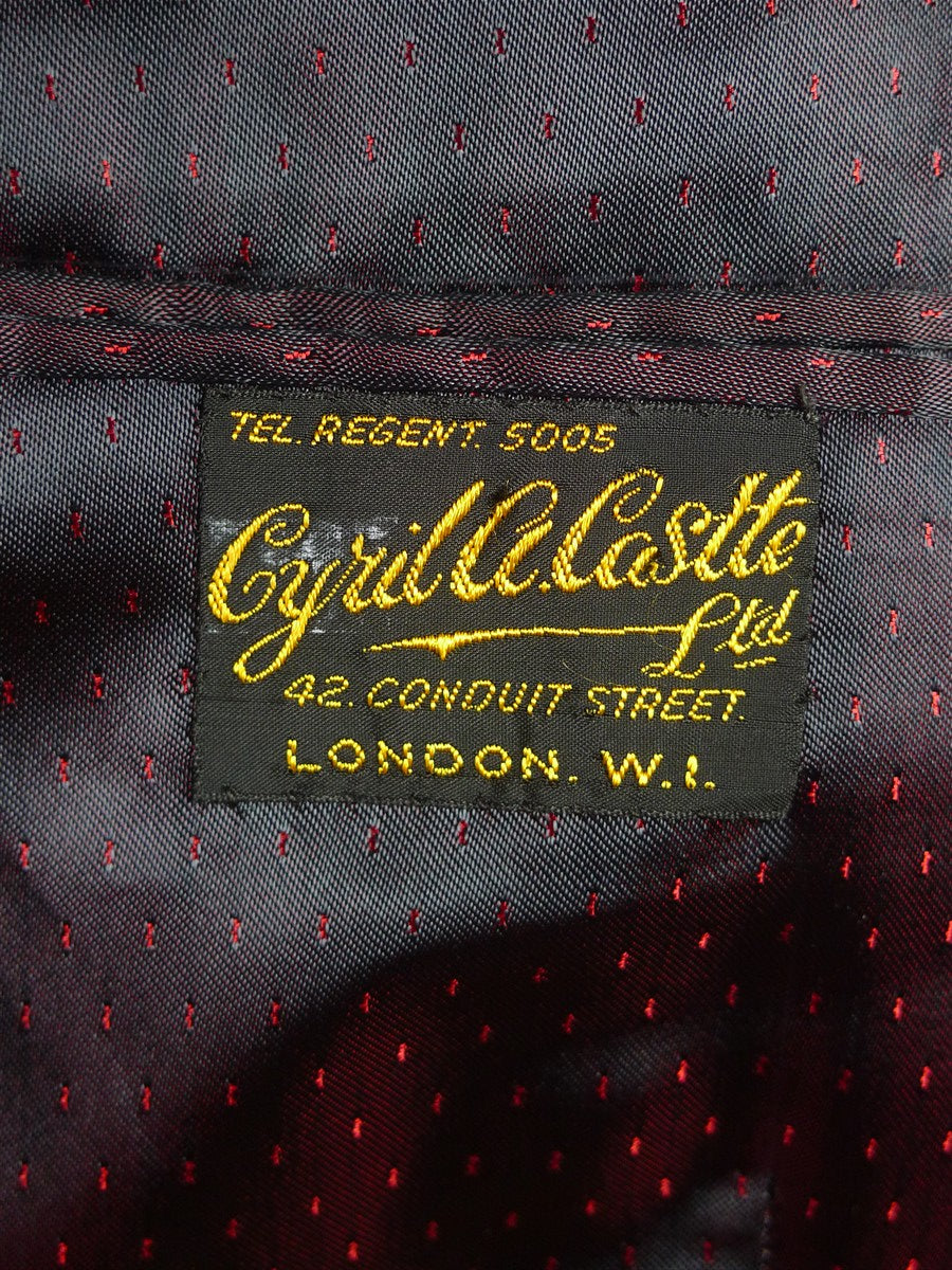 26/0423 wonderful 1967 vintage cyril castle savile row bespoke burgundy red silk dinner / smoking jacket 40 short