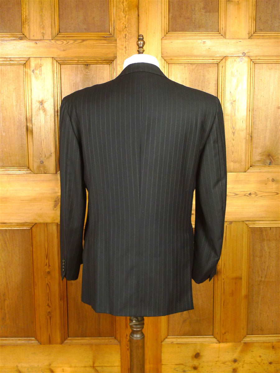 26/0543 immaculate vintage brioni black multi-stripe luxury wool d/b suit jacket blazer w/ embroidered linings 45 regular