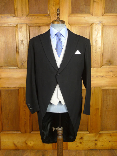 26/0587 immaculate vintage 1950s black herringbone wool morning coat w/ working cuff 41 regular to long