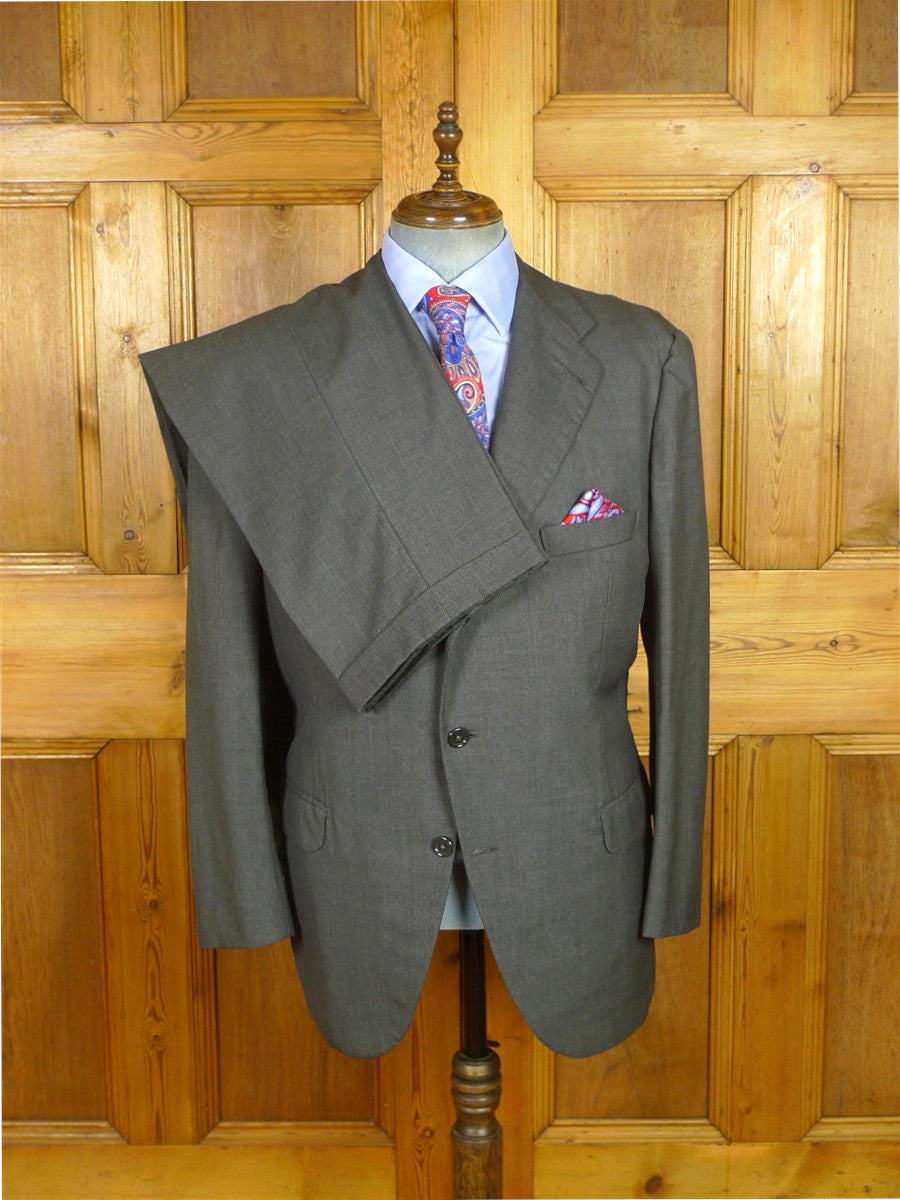 26/0636 immaculate 2002 madrid bespoke canvassed holland & sherry wool grey suit 46 regular