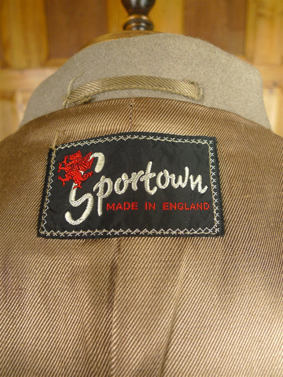 26/0652 wonderful genuine 1950s 1960s vintage british warm style overcoat w/ original leather buttons 42 regular
