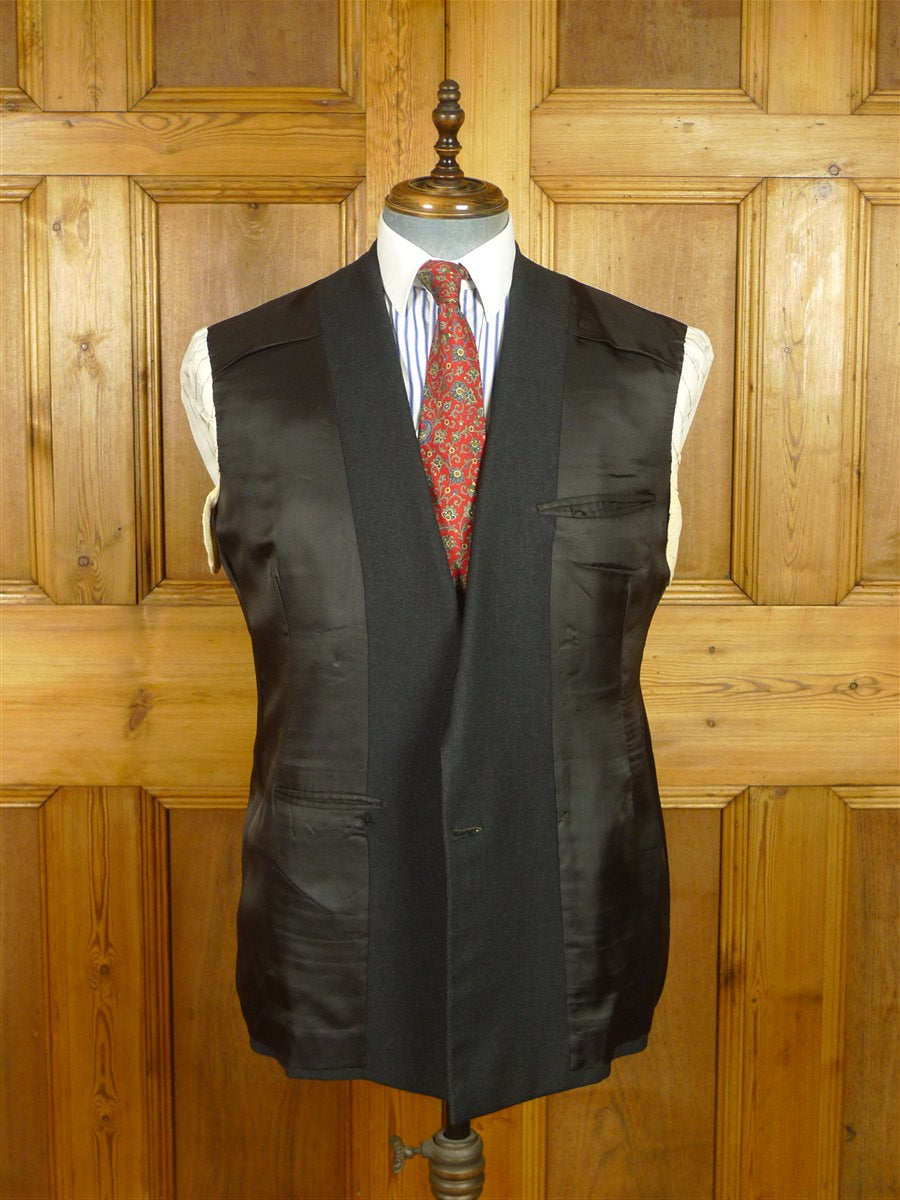 26/0667 exceptional 1970 norton & sons savile row bespoke heavyweight grey diagonal twill d/b suit 39-40 short to regular