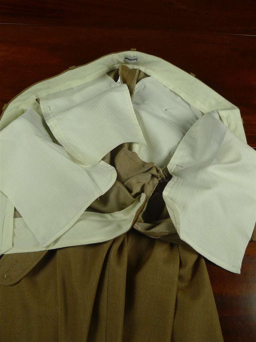26/0700 immaculate spencers tailor made tan beige 100% wool trouser (rrp £225) 38