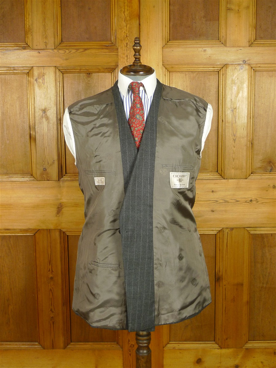 26/0731 near immaculate vintage crombie grey chalk-stripe worsted flannel d/b suit 42 long