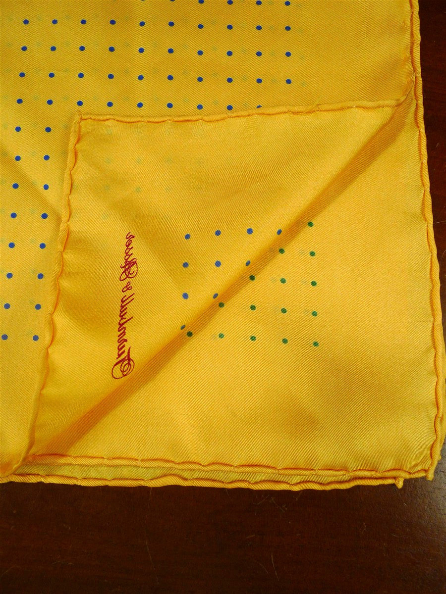 26/0736 immaculate turnbull & asser Jermyn St. yellow polka dot 100% silk pocket square