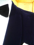 26/0761 beautiful 1950s 1960s vintage savile row bespoke blue velvet d/b shawl dinner / smoking jacket 40 short