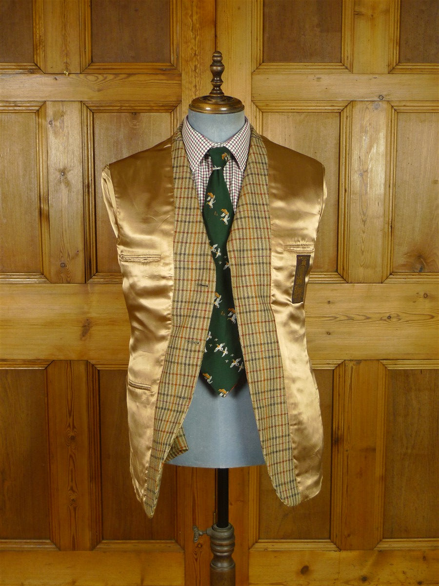 26/0792 immaculate cordings of piccadilly tan brown sporting check tweed jacket w/ horn buttons 38 regular