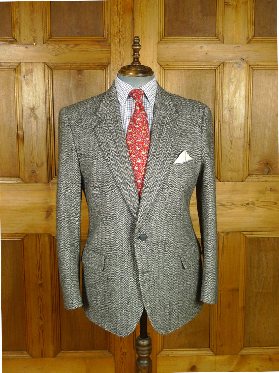 26/0800 near immaculate crombie grey herringbone w/ blue fleck sports jacket blazer 44 regular