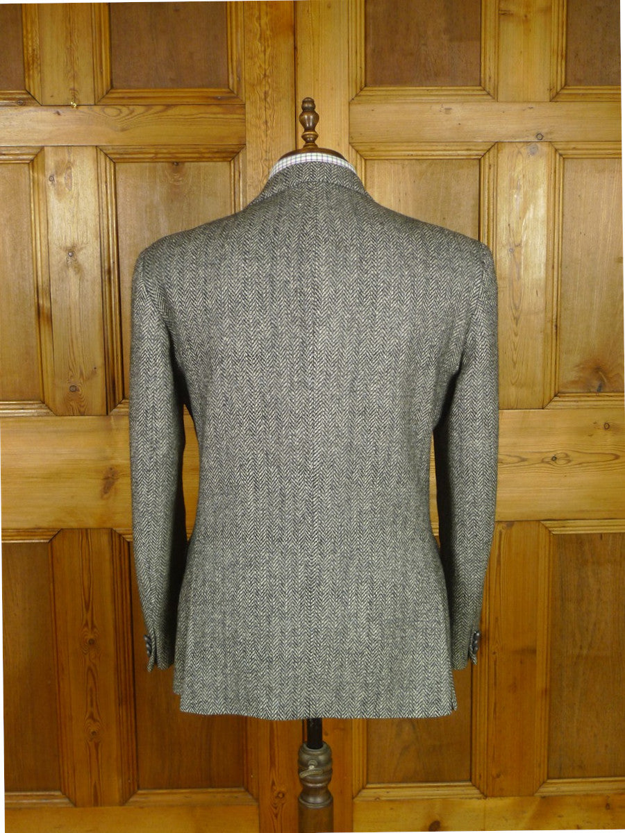 26/0800 near immaculate crombie grey herringbone w/ blue fleck sports jacket blazer 44 regular