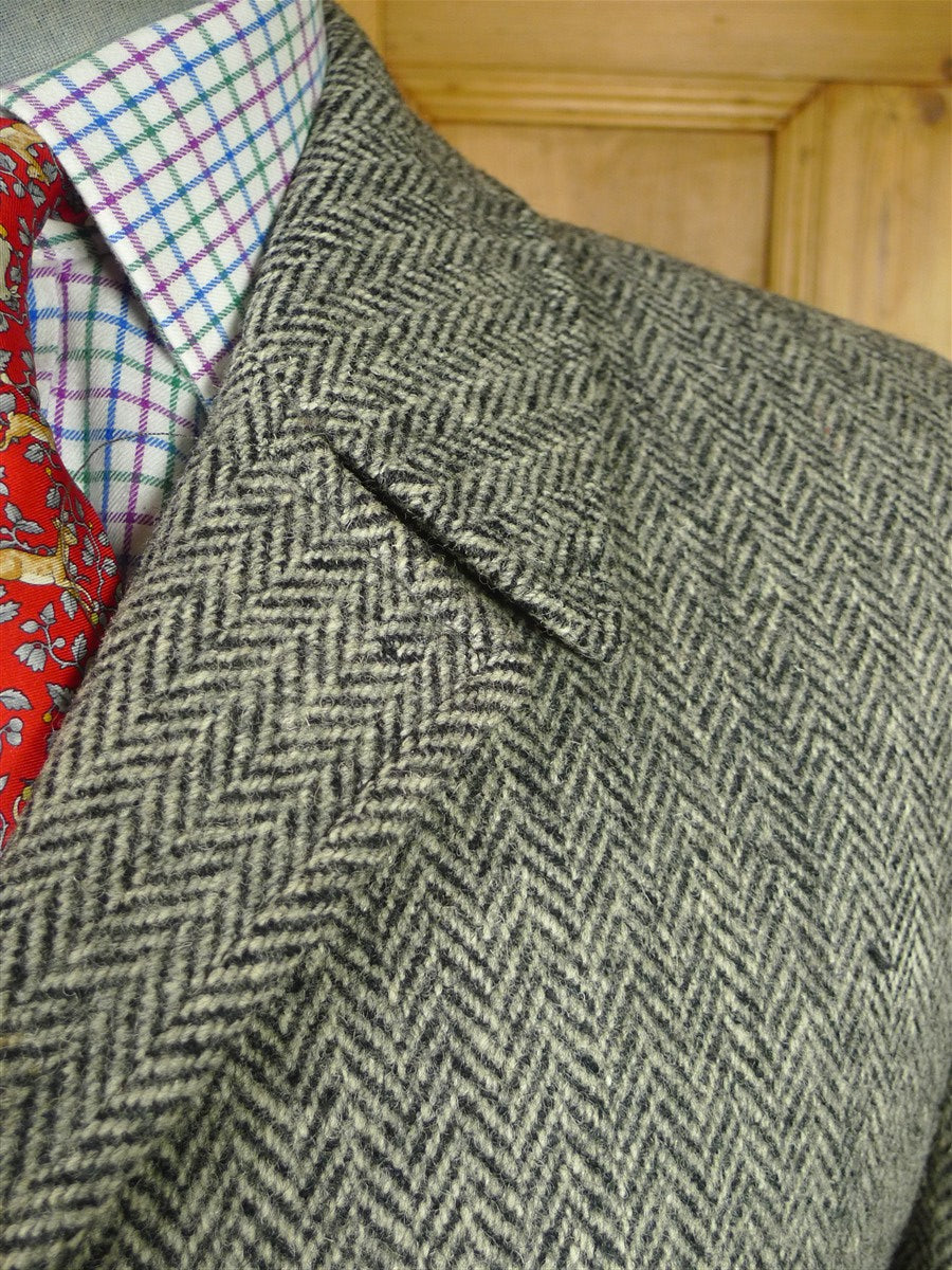 26/0804 vintage harris tweed grey herringbone wool car coat peacoat w/ leather buttons 41-42