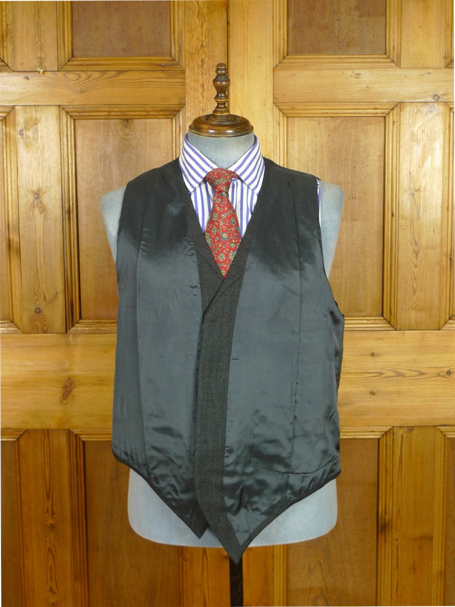 26/0811 kent haste lachter 2016 savile row bespoke charcoal grey nailhead weave 4-piece worsted suit (portly cut) 47 regular to long