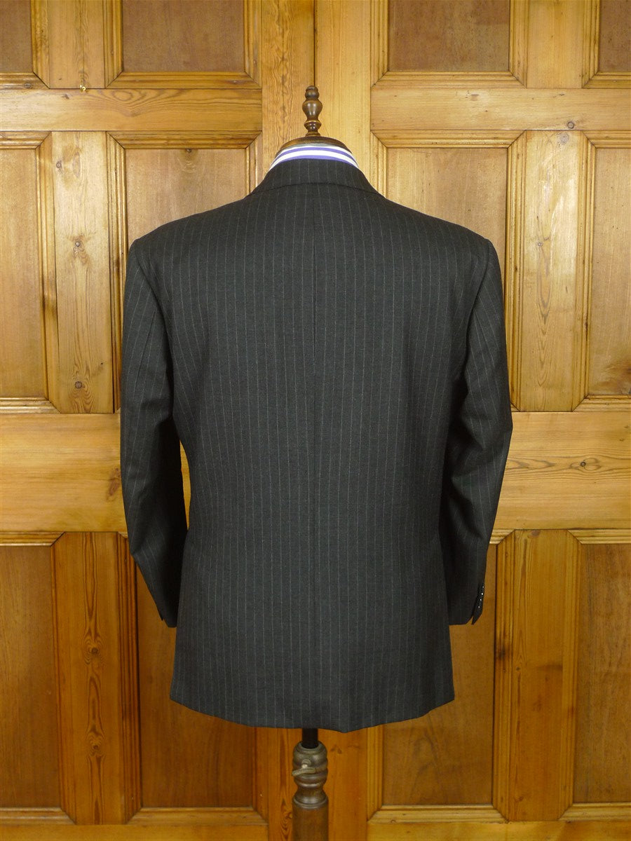 26/0828 couch & hoskin 2015 city of london bespoke pale grey rope-stripe d/b worsted flannel suit 44-45 short