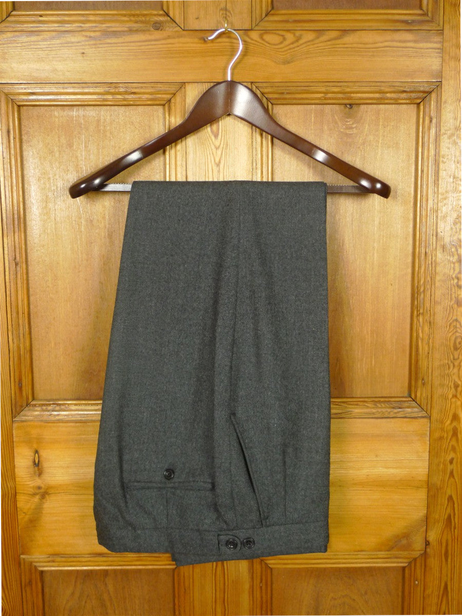 26/0836 immaculate vintage aquascutum grey worsted flannel flat front trouser w/ daks tabs 35