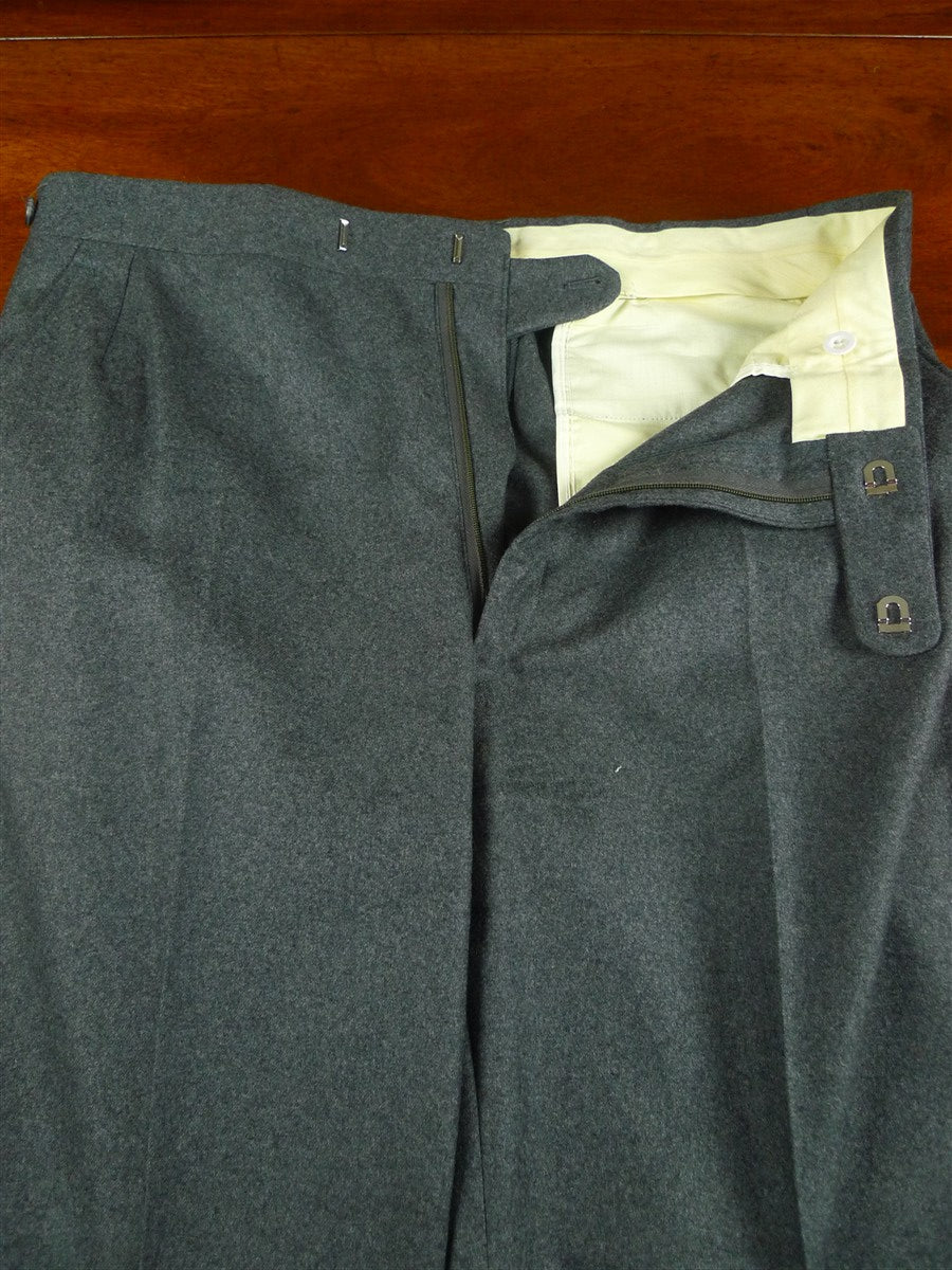 26/0837 immaculate vintage aquascutum grey worsted flannel flat front trouser w/ daks tabs 34