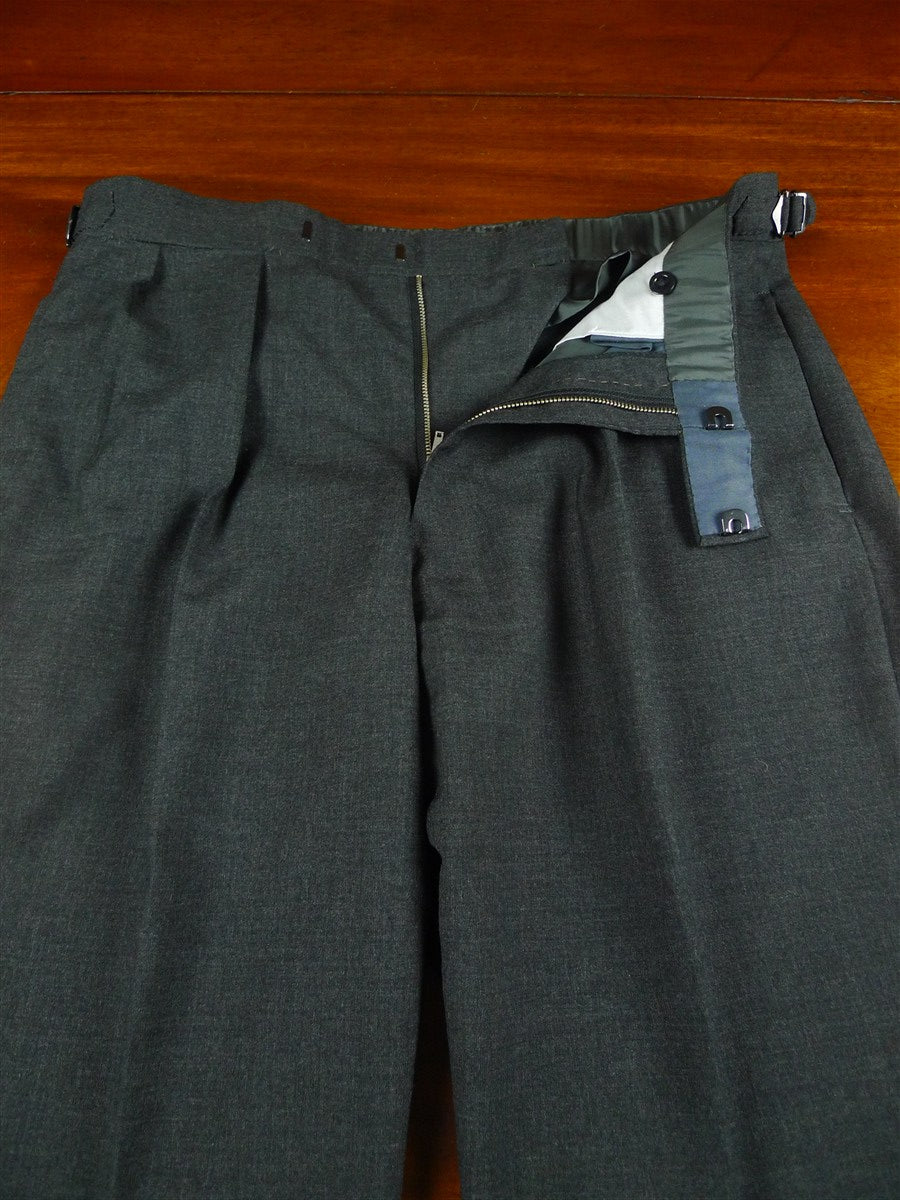 26/0863 immaculate bespoke tailored grey wool twin-pleated trouser with side adjusters 31-34