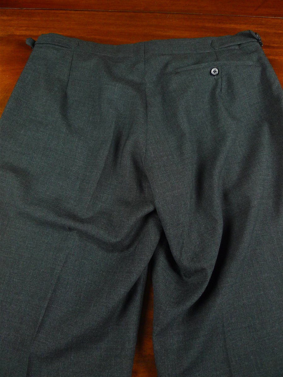 26/0863 immaculate bespoke tailored grey wool twin-pleated trouser with side adjusters 31-34