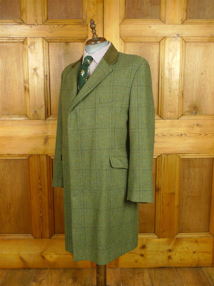 26/0867 immaculate sutherland sporting tweed scottish wp check green paddock coat overcoat w/ moleskin collar 44-46