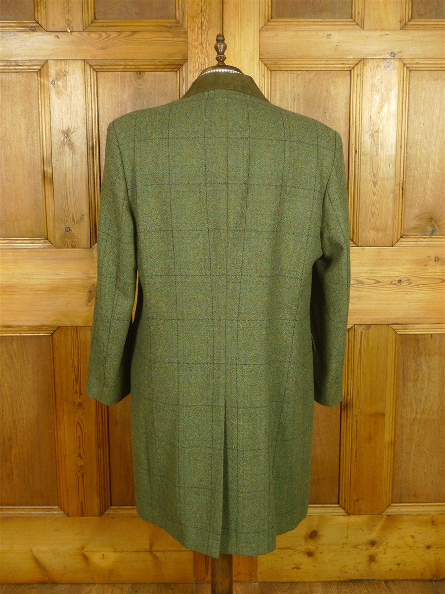 26/0867 immaculate sutherland sporting tweed scottish wp check green paddock coat overcoat w/ moleskin collar 44-46