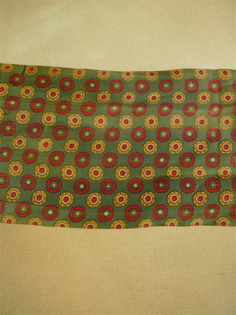 26/0891 genuine vintage rayon silk green / red scarf for vintage revivals