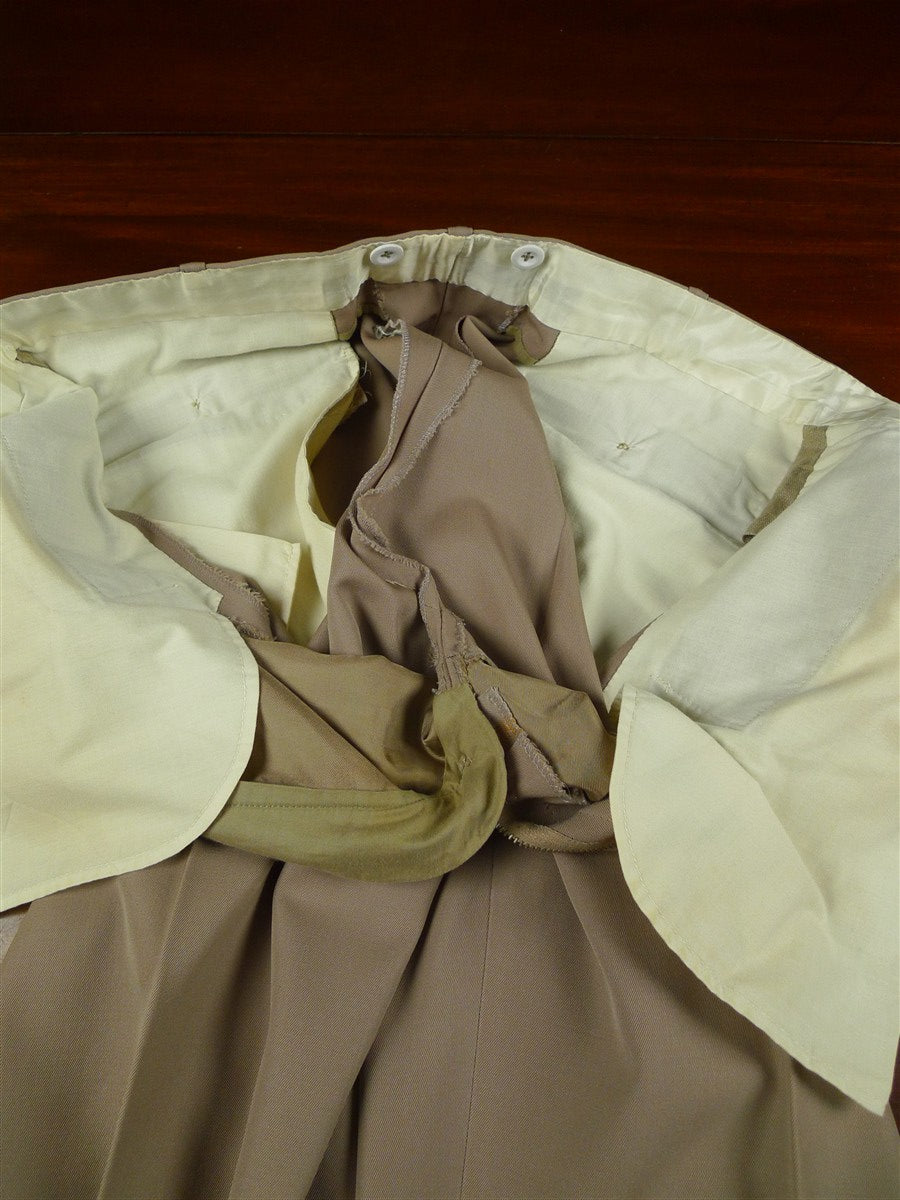 26/0955 vintage 1990 henry poole savile row bespoke beige worsted travel suit 42-43 regular