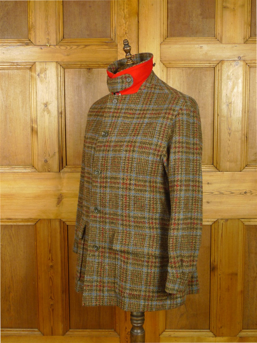26/0982 exceptional immaculate vintage invertere tweed field shooting coat w/ action back & red wool lining 40-42