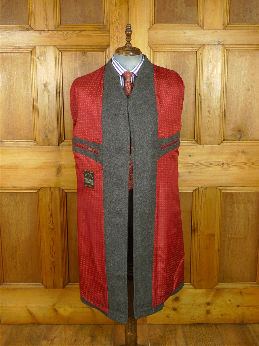 26/1021 near immaculate vintage bavarian grey loden coat overcoat w/ silver medal buttons 42-44