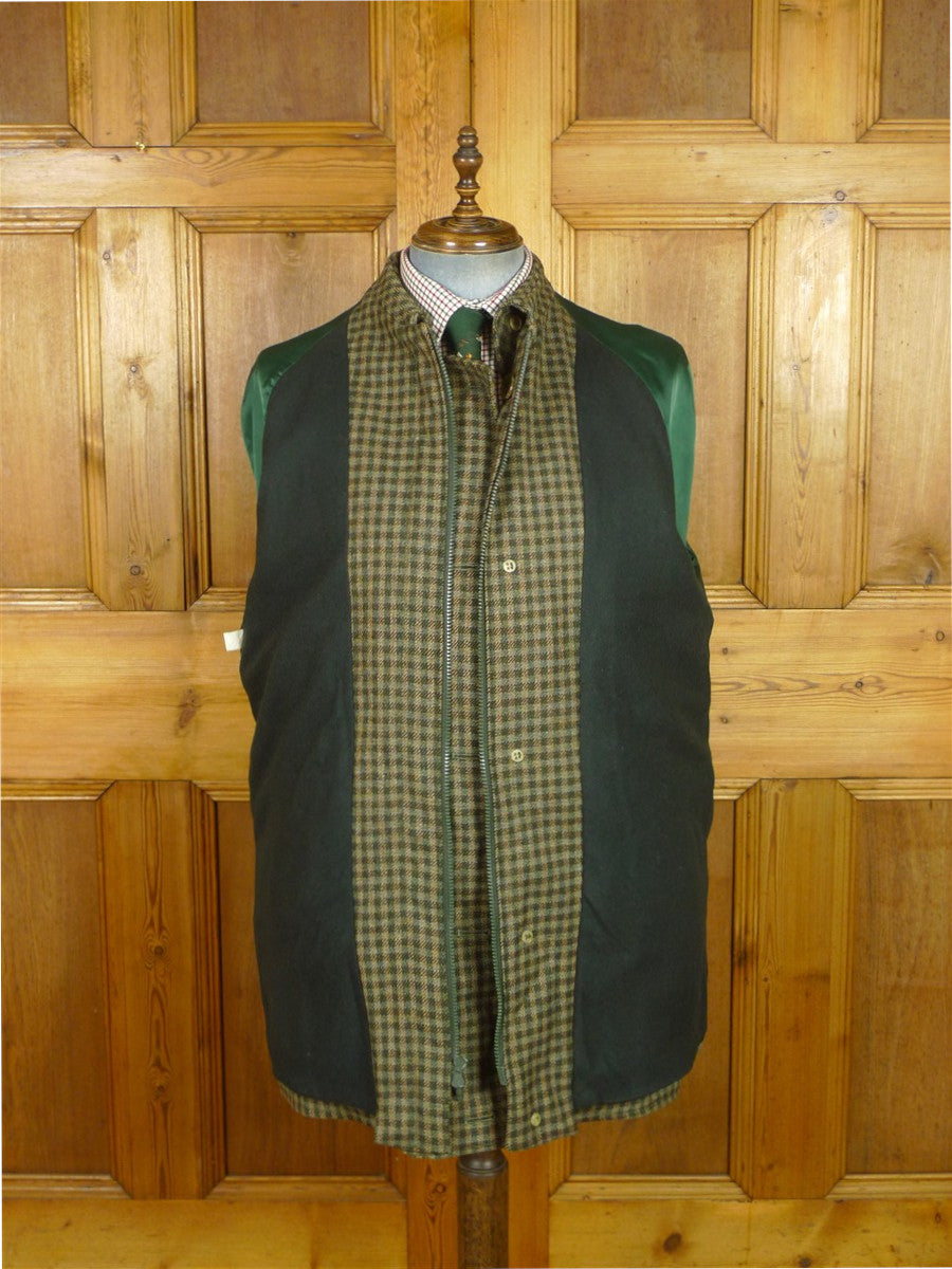 26/1026 Immaculate aquascutum green/ brown gun check wool tweed field coat w/ghillie collar 40-42