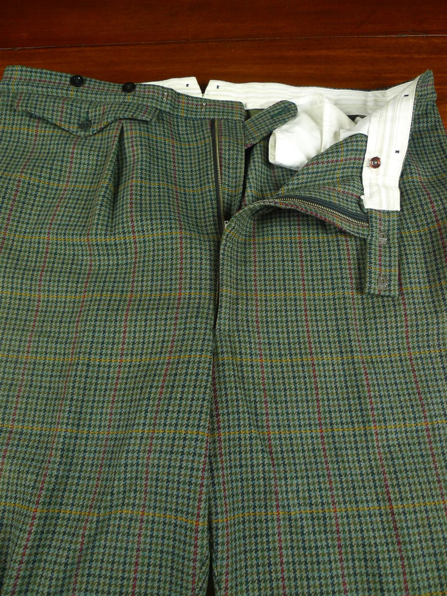 26/1015 goddards of norfolk bespoke green gun check tweed plus 4s 41-45