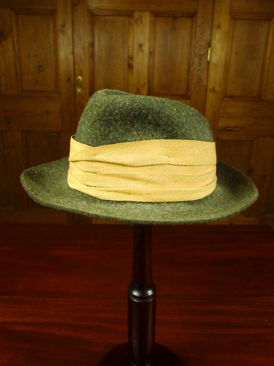 26/1078 vintage lock & co. green fur felt trilby hat w/ canvas band 58