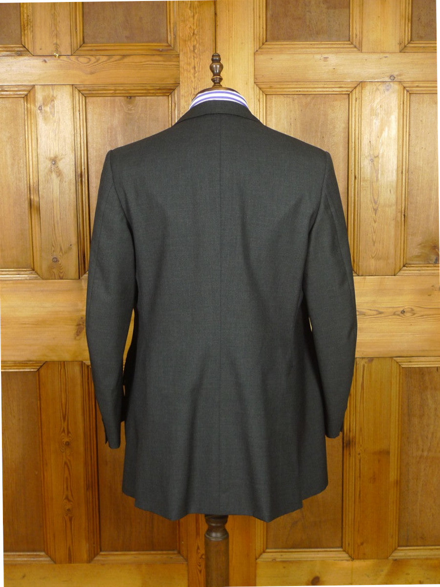 26/1058 dege & skinner 2003 savile row bespoke charcoal grey worsted suit 44 regular (portly cut)