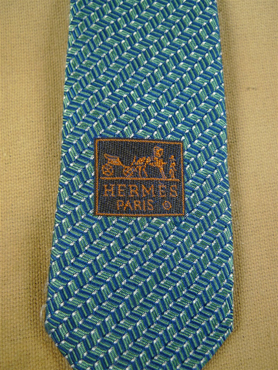 26/1072 immaculate hermes green / blue chevron pattern silk tie 758808T