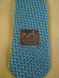26/1072 immaculate hermes green / blue chevron pattern silk tie 758808T