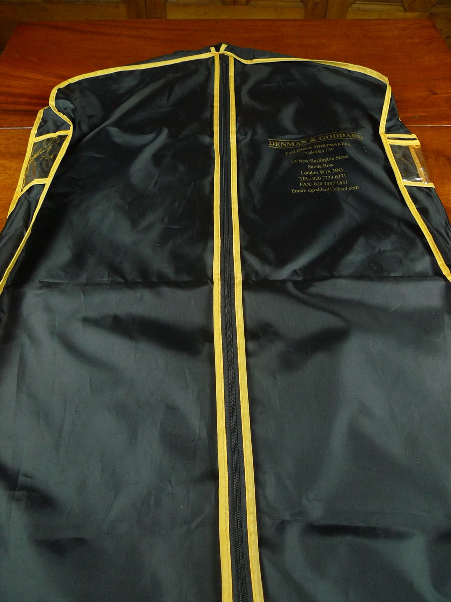 26/1122 immaculate denman & goddard savile row bespoke black & gold suit bag carrier