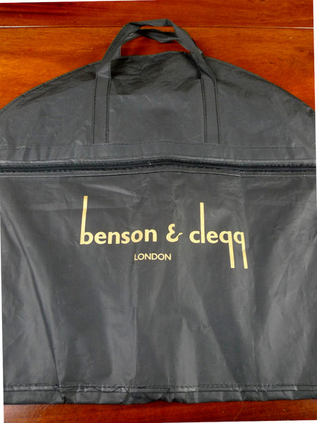 26/1143 benson & clegg jermyn street london black / gold suit bag carrier